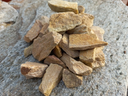 Златолит жёлтый декоративная каменная крошка купить в Астрахани