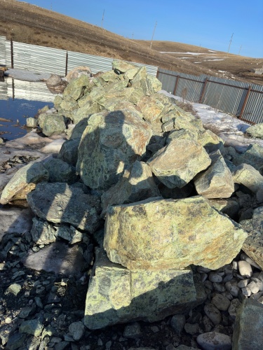 Камни для ландшафтного дизайна зелёные 10-60 килограмм купить в Астрахани