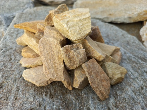 Златолит жёлтый декоративная каменная крошка купить в Астрахани