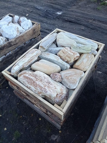 Златолит жёлтый, жёлто-зелёный глыбки и валуны для ланшафтного дизайна купить в Астрахани