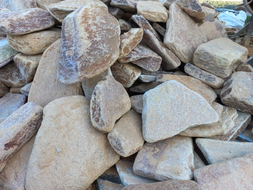 Златолит жёлтый, жёлто-зелёный глыбки и валуны для ланшафтного дизайна купить в Астрахани