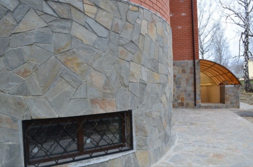 Плитняк златолит Уральский для цоколя, отмостки купить в Астрахани